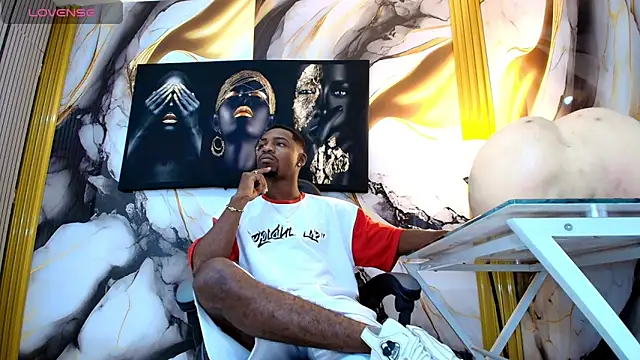 Thomas shelbys online show from April 12, 2026, 3:00 am