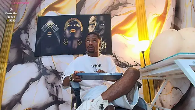 Thomas shelbys online show from April 18, 2026, 3:10 am