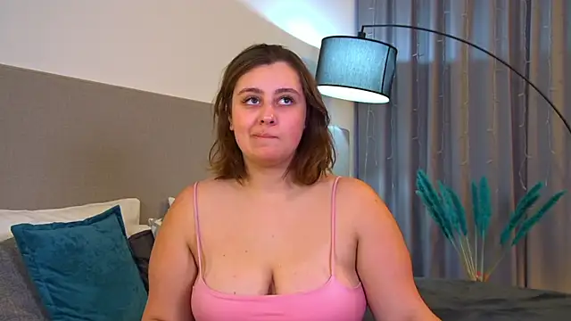 MaryMurray online show from October 13, 2025, 6:41 pm