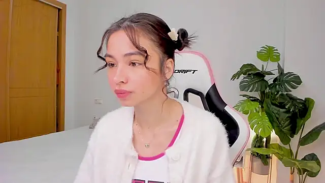 Adriennesexxx online show from February 2, 2025, 10:57 am