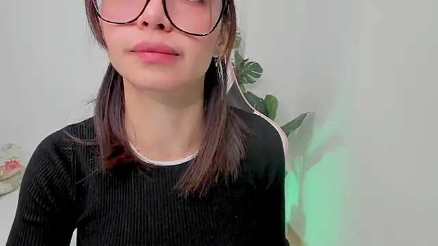 Adriennesexxx online show from February 5, 2025, 10:51 am