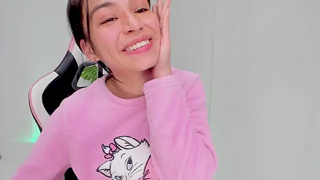 Adriennesexxx online show from February 5, 2025, 1:54 pm