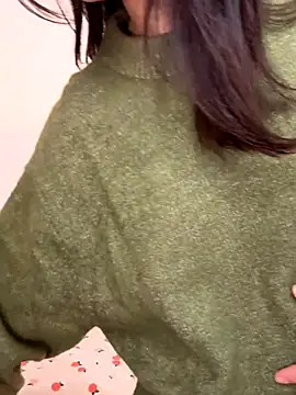 Adriennesexxx online show from December 4, 2025, 6:27 pm