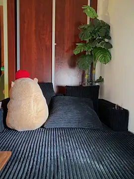 Adriennesexxx online show from April 17, 2026, 11:08 pm