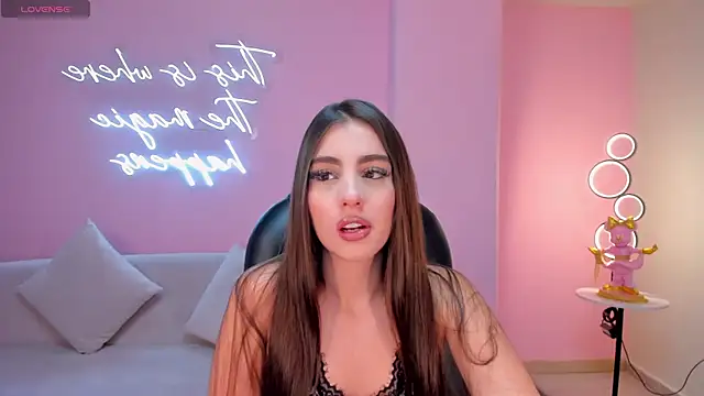 DolcieElliot online show from February 27, 2025, 12:02 pm