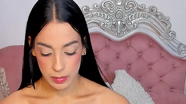 AngelineConnor online show from February 13, 2025, 1:40 am