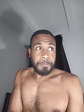 KaelMoreau online show from November 4, 2025, 12:32 am