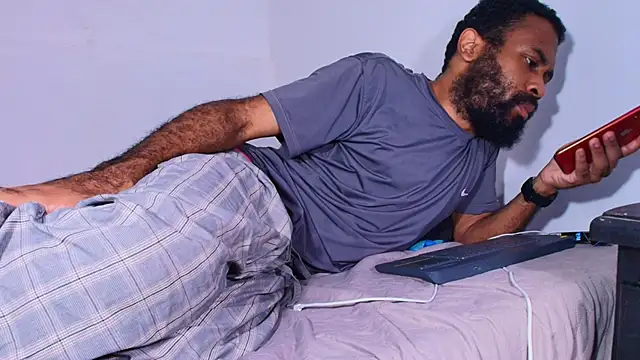 KaelMoreau online show from February 19, 2026, 12:12 pm