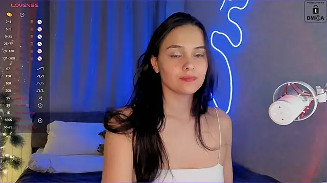 Snapshot of _Sweetie_ chatting on December 23, 2024, 1:03 pm Sweetie online show from December 23, 2024, 1:03 pm