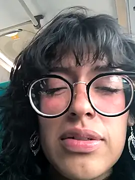 Snapshot of Fun_Everywhere chatting on February 26, 2025, 7:49 pm Fun Everywhere online show from February 26, 2025, 7:49 pm