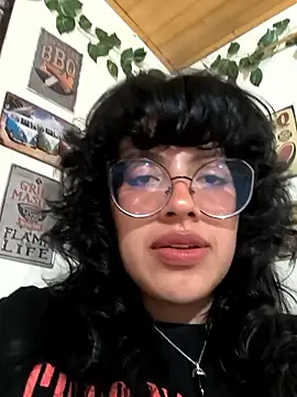 Snapshot of Fun_Everywhere chatting on November 5, 2025, 8:53 pm Fun Everywhere online show from November 5, 2025, 8:53 pm