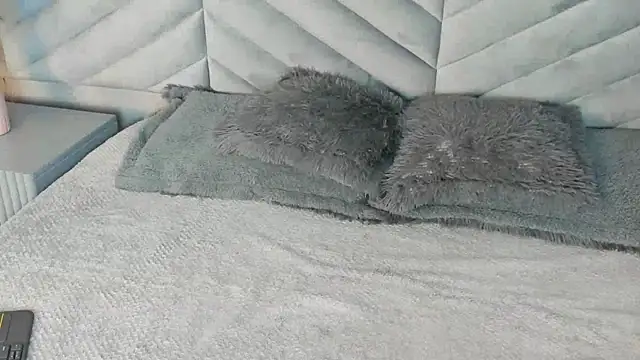 Ary thompson   online show from December 14, 2024, 7:25 pm