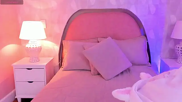 Snapshot of angeline_teen chatting on May 20, 2026, 12:11 pm angeline teen online show from May 20, 2026, 12:11 pm