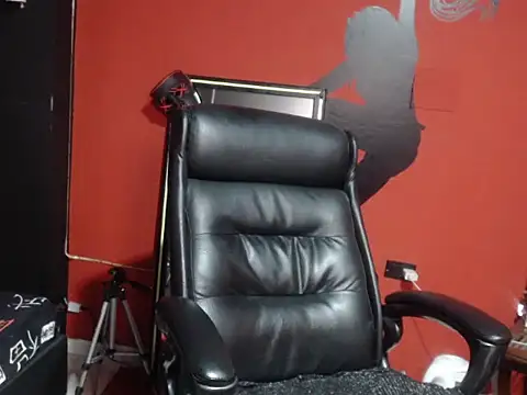 KLOE PIELL online show from March 18, 2026, 10:57 pm