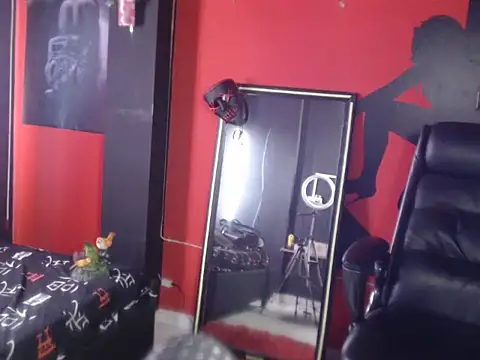 KLOE PIELL online show from April 7, 2026, 10:09 pm