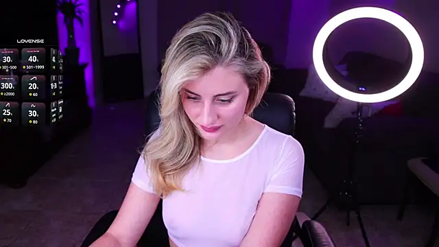 Naughty-Kitty1 online show from February 25, 2026, 11:36 pm