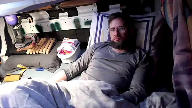 Snapshot of TRebelG chatting on February 25, 2026, 4:00 am TRebelG online show from February 25, 2026, 4:00 am