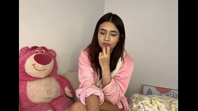 HallieLemon1 online show from December 6, 2024, 10:19 pm