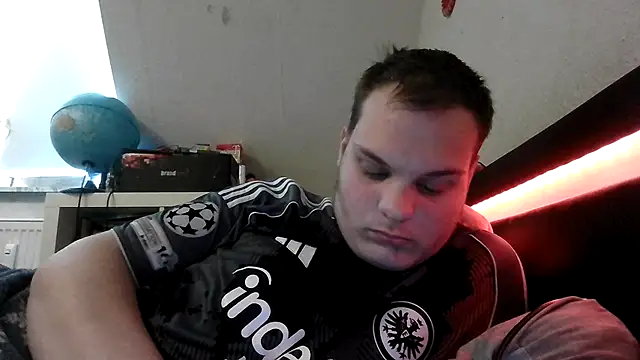 Nicolasjlhkjzl online show from May 1, 2026, 9:47 am