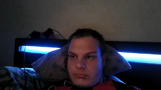 Nicolasjlhkjzl online show from May 10, 2026, 9:03 am