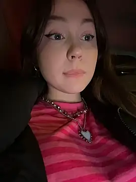 Peachy Dream online show from February 28, 2026, 4:19 pm