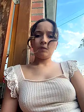 Penelope-Hot online show from November 17, 2025, 8:58 pm