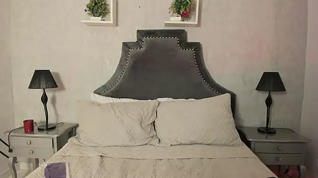 ailynBlaze online show from February 4, 2025, 9:20 pm