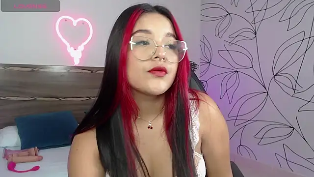 victoria18x online show from January 11, 2025, 12:18 pm