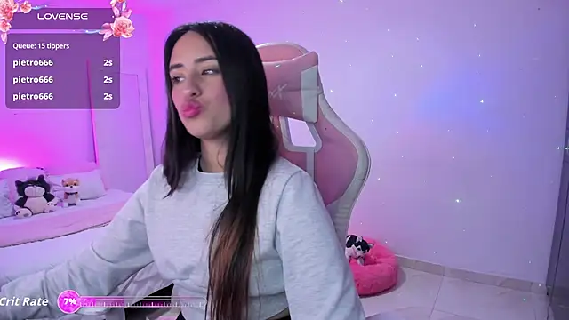 Tinylottie online show from September 17, 2025, 2:57 am