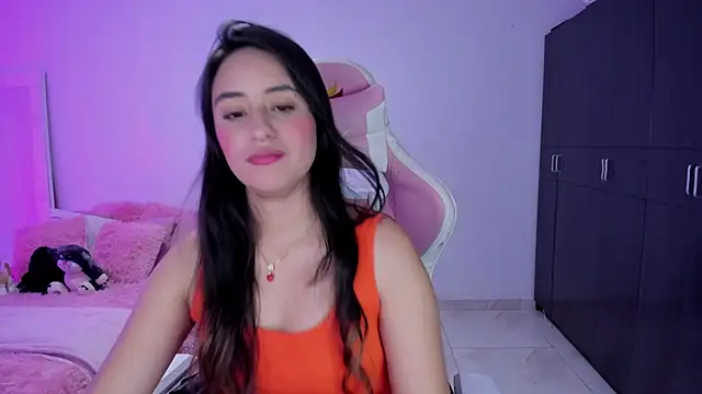 Tinylottie online show from November 26, 2025, 2:23 am