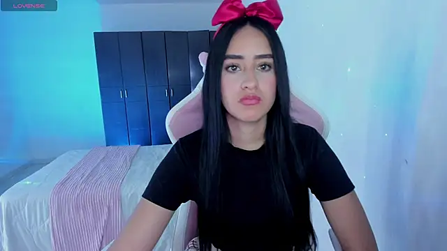 Tinylottie online show from March 21, 2026, 1:43 am