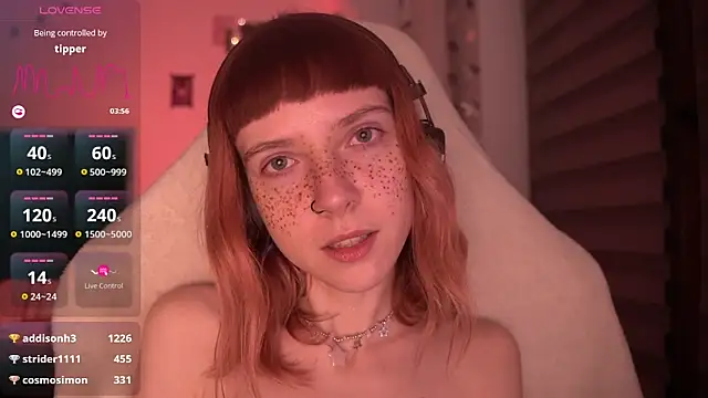 juliapie online show from December 16, 2024, 5:59 am