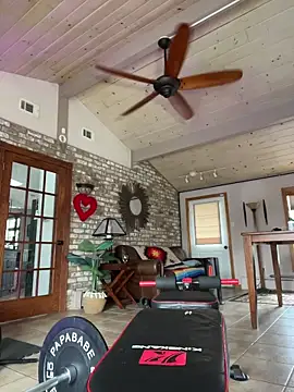 LushianaFitness online show from November 12, 2025, 2:50 pm