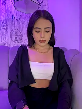 AbyThompson online show from October 17, 2025, 2:19 pm