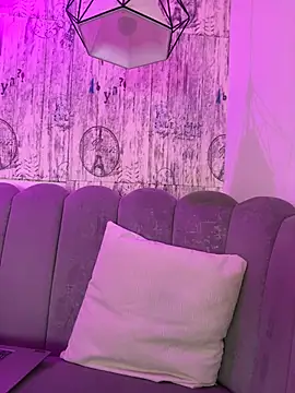 AbyThompson online show from March 5, 2026, 12:23 pm