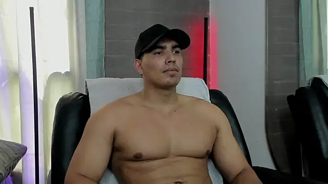 JamesGraay online show from December 17, 2025, 6:14 pm