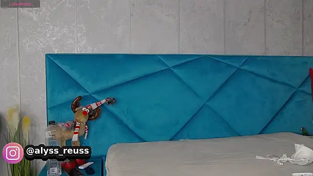 AlyseReuse online show from February 19, 2025, 6:00 pm