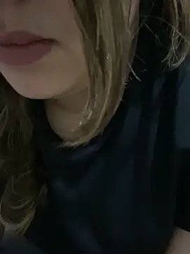 yassminsexy22 online show from February 2, 2026, 1:21 pm