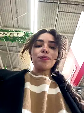 pantyless online show from September 27, 2025, 10:48 pm