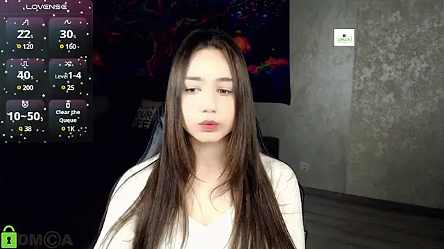 Mary Moonlight online show from February 4, 2025, 3:47 pm