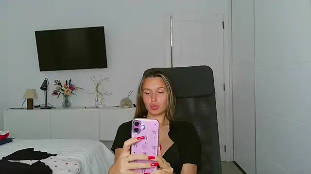 Submissive love online show from October 29, 2025, 4:20 pm