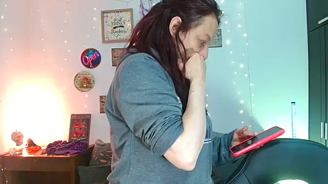 catalinamommyx online show from March 18, 2026, 10:57 pm