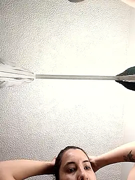 Snapshot of Bonny_Klote chatting on January 19, 2026, 1:59 pm Bonny Klote online show from January 19, 2026, 1:59 pm