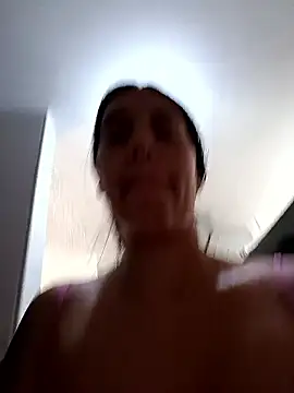 Snapshot of Bonny_Klote chatting on February 12, 2026, 2:56 pm Bonny Klote online show from February 12, 2026, 2:56 pm