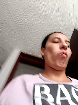 Snapshot of Bonny_Klote chatting on February 28, 2026, 5:14 pm Bonny Klote online show from February 28, 2026, 5:14 pm