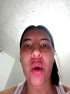 Snapshot of Bonny_Klote chatting on March 3, 2026, 2:45 pm Bonny Klote online show from March 3, 2026, 2:45 pm