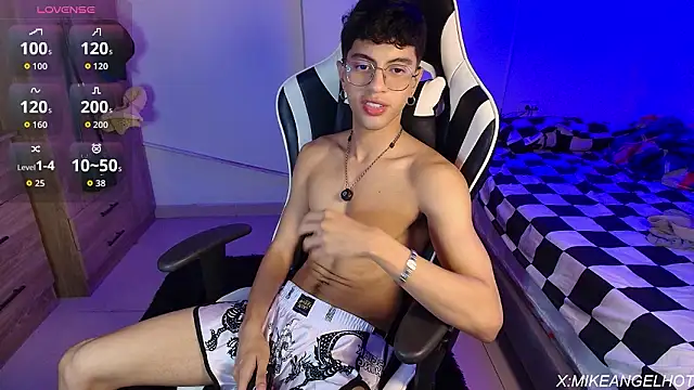 Angelligth online show from March 19, 2026, 3:43 am