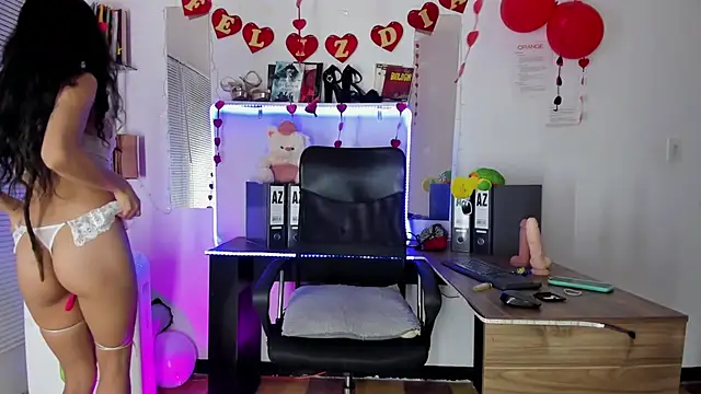 MIAUTENA online show from February 15, 2025, 2:04 am