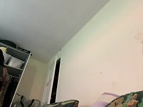 Snapshot of NaomiSquirts chatting on March 19, 2025, 10:22 am NaomiSquirts online show from March 19, 2025, 10:22 am