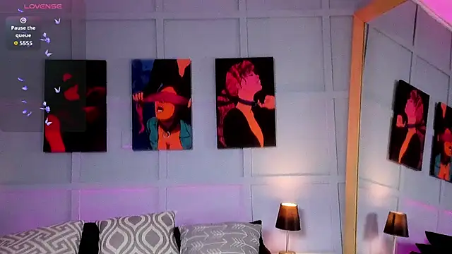 Elizabeth Santos online show from November 25, 2025, 4:45 am